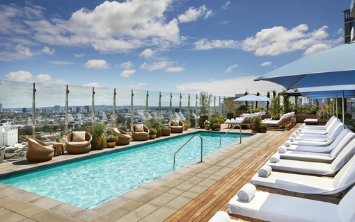 1 hotel